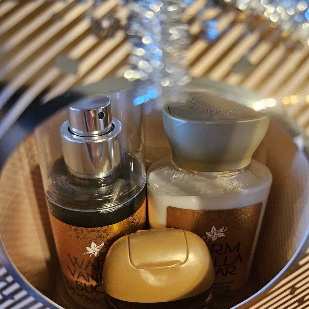 (3 For $15) Bath & Body Works Mouse Design Gift Box